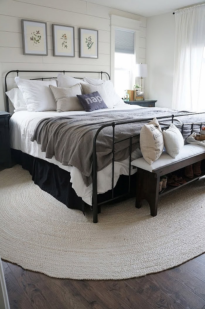 farmhouse bedroom