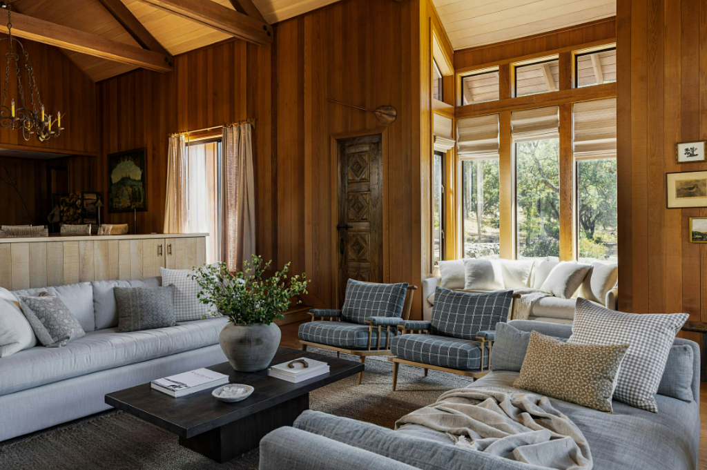 Stunning Modern Cabin Redefines Rustic Living with Better Design