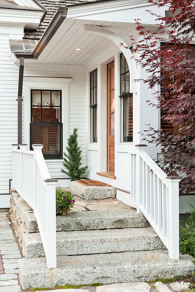 modern farmhouse exterior