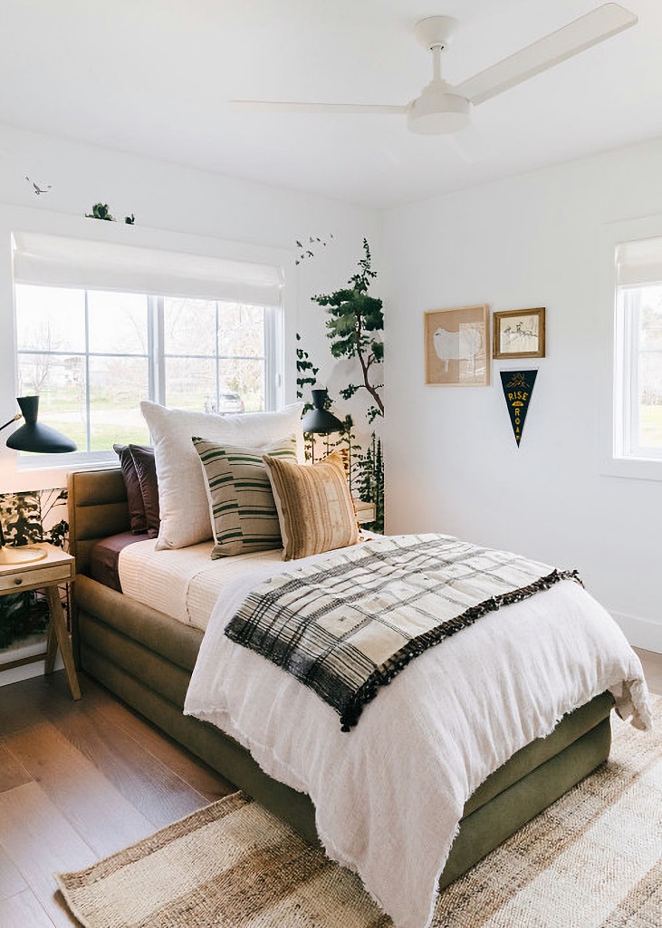 modern ranch bedroom with mural