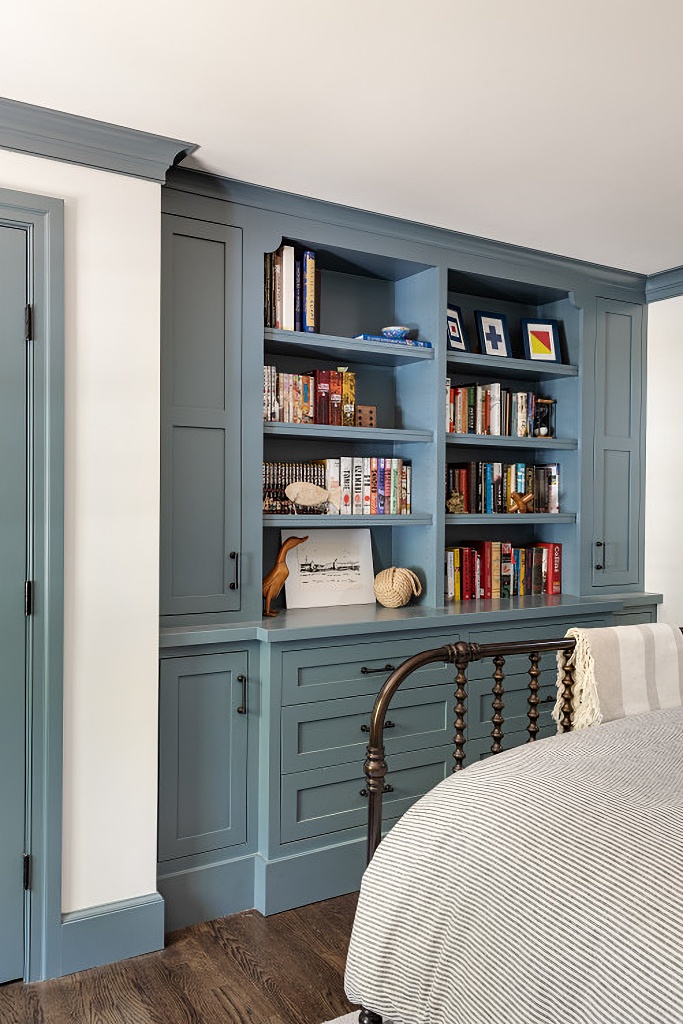 built-in bedroom bookcase