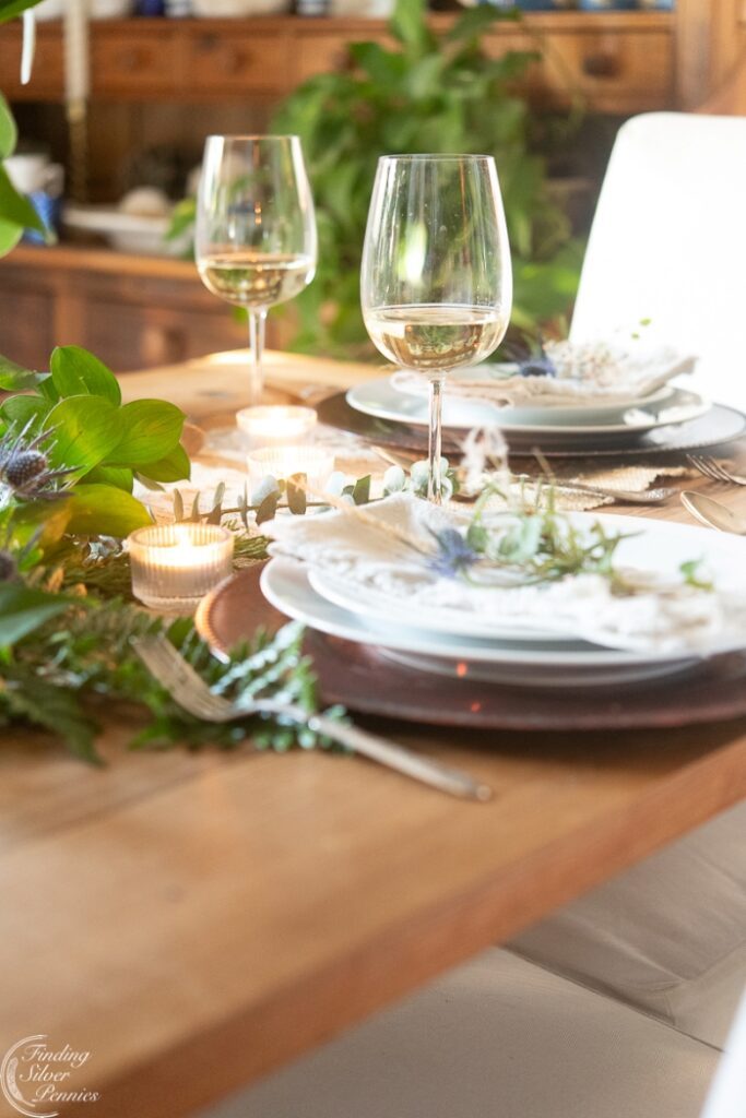 Styling table with flowers