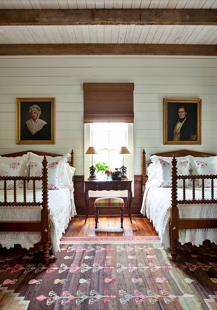 historic colonial bedroom