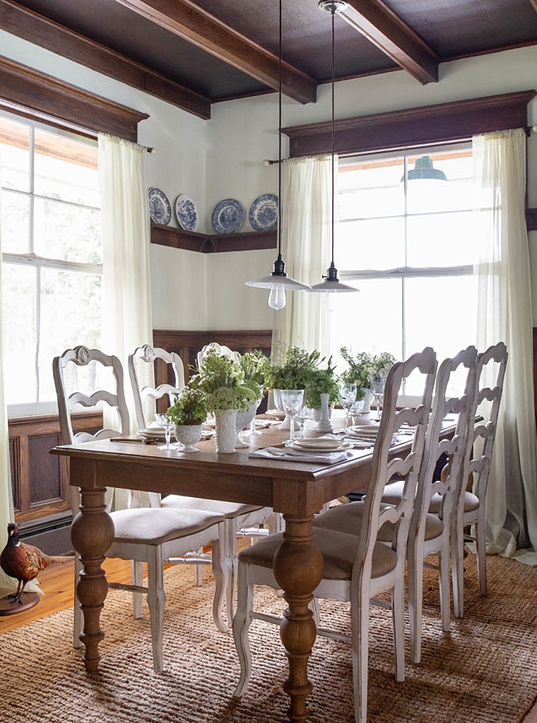 French country Christmas dining room