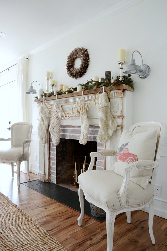 Neutral Christmas mantel