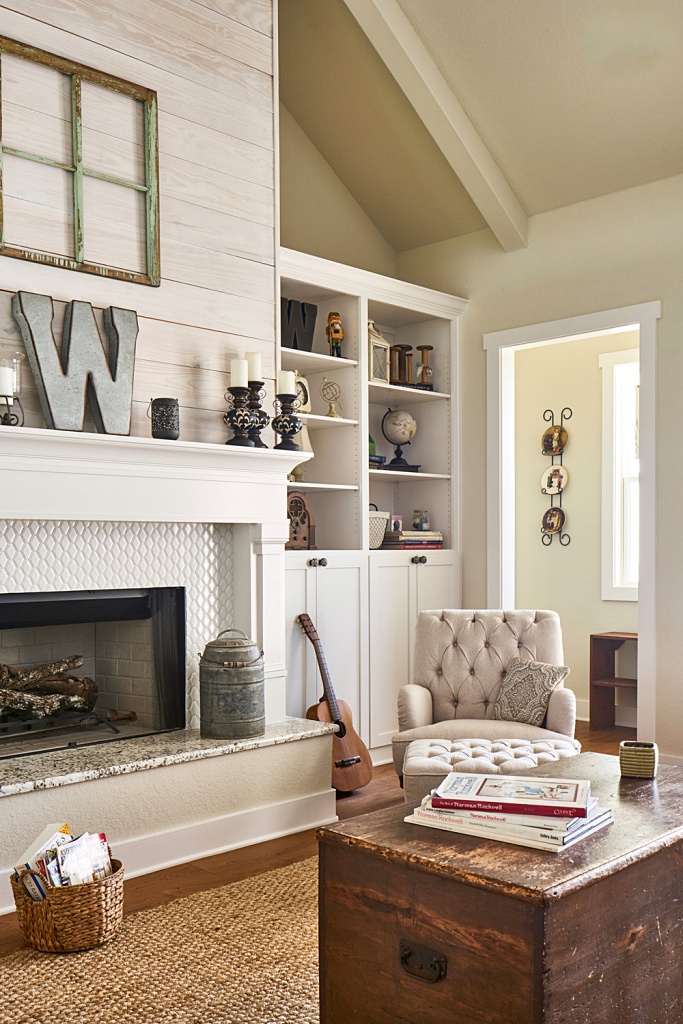 Texas farmhouse cottage living room