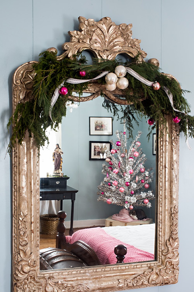 Pink Christmas decor