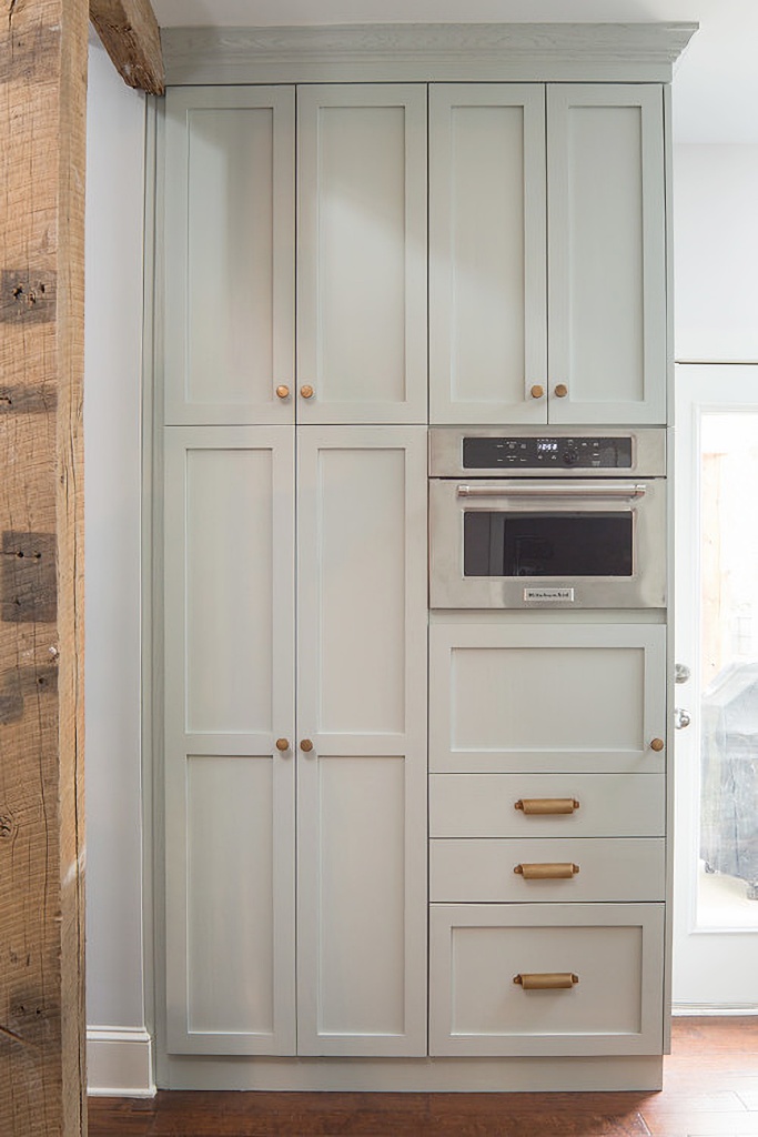 kitchen pantry with oven