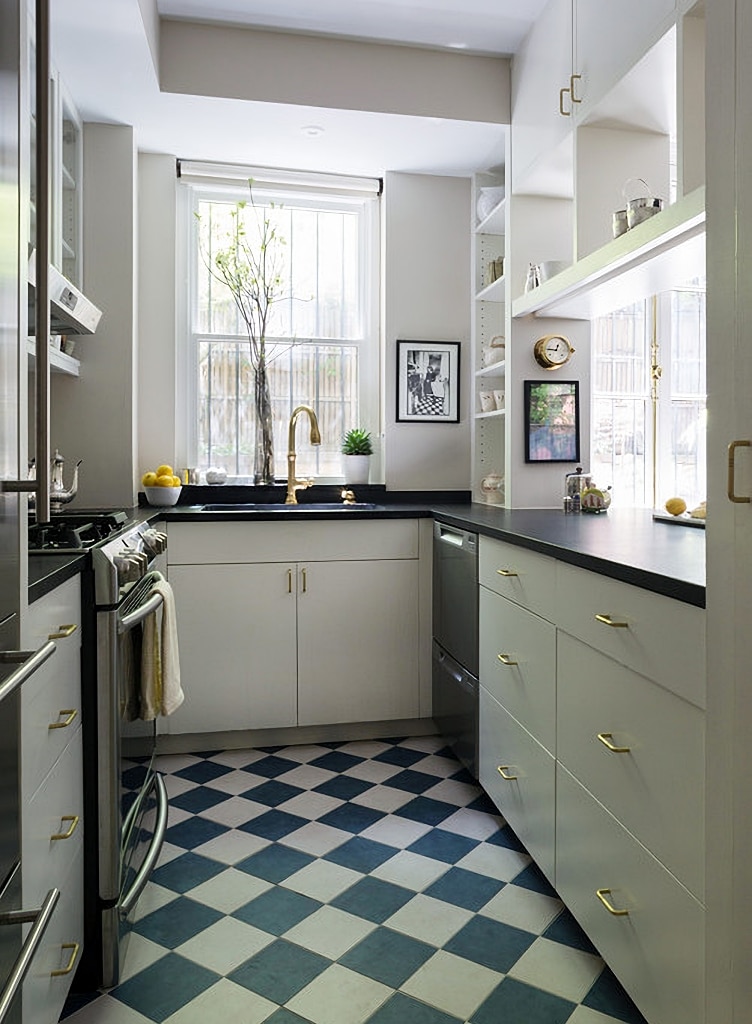 checkerboard floor in white and black kitchen