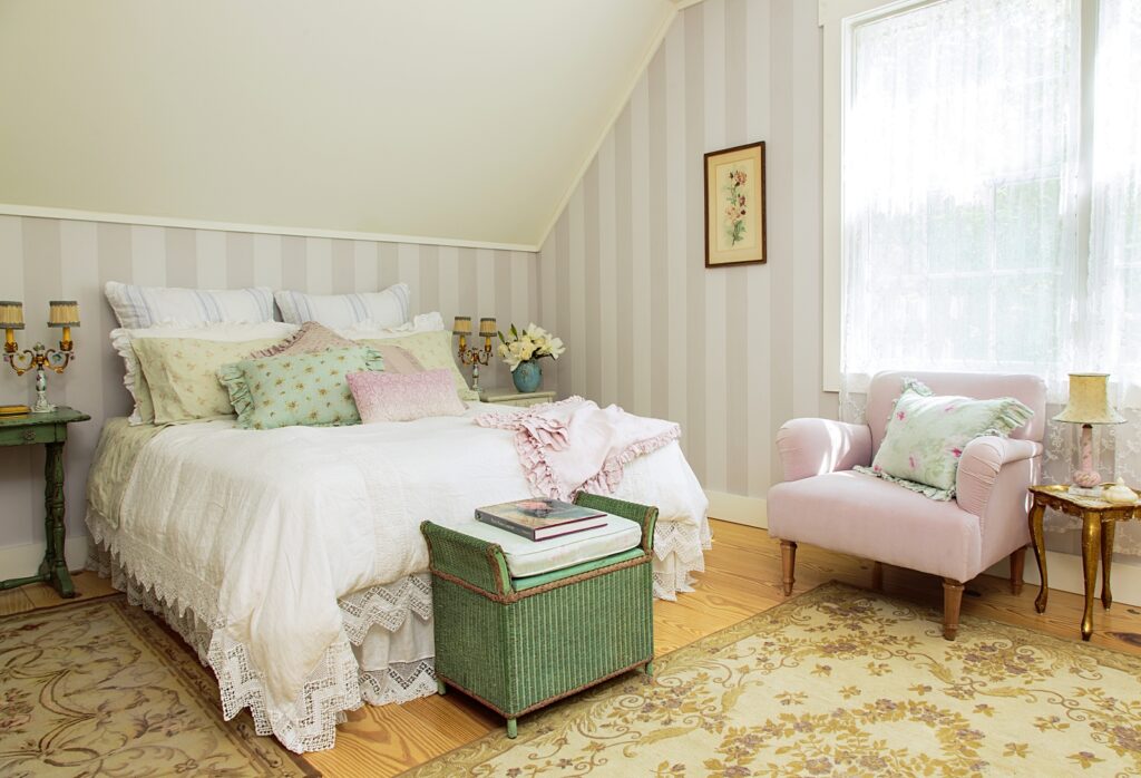 shabby chic bedroom