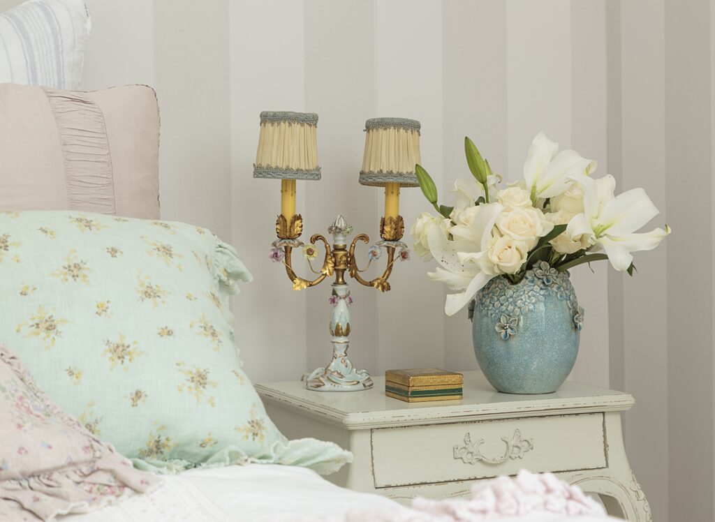 shabby chic bedroom