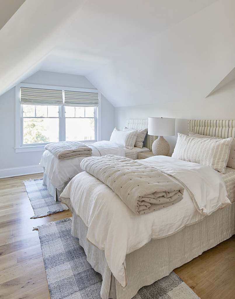 beach style bedroom