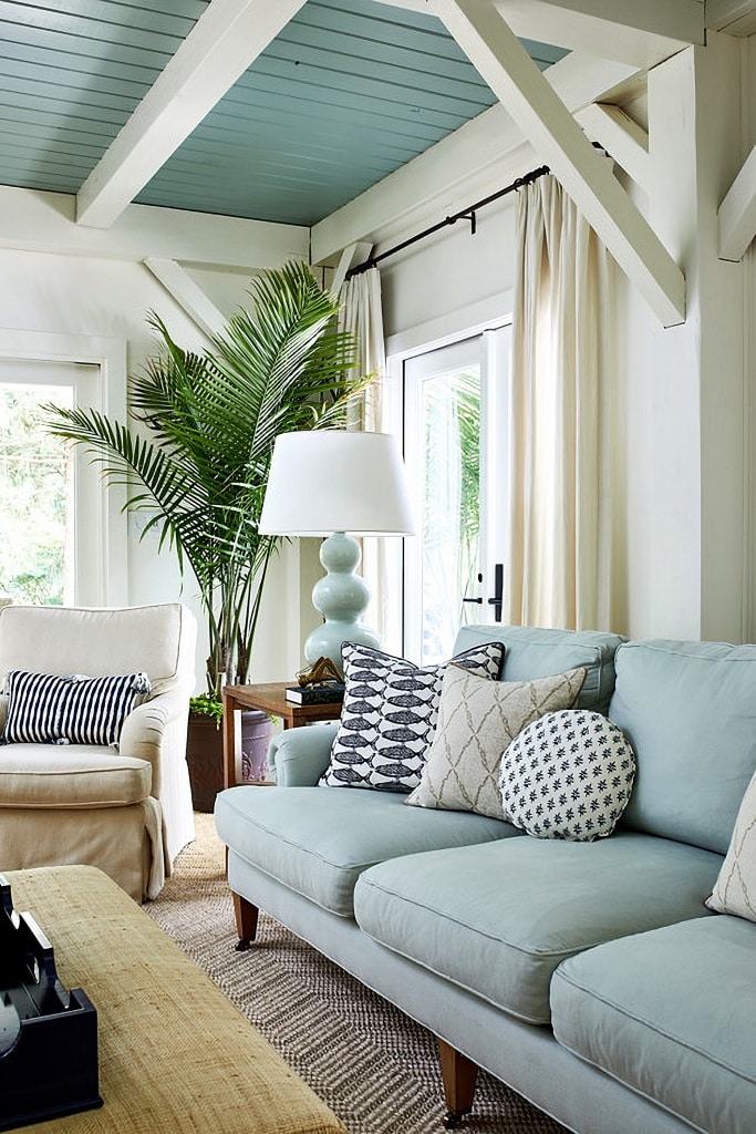 coastal living room in shades of blue