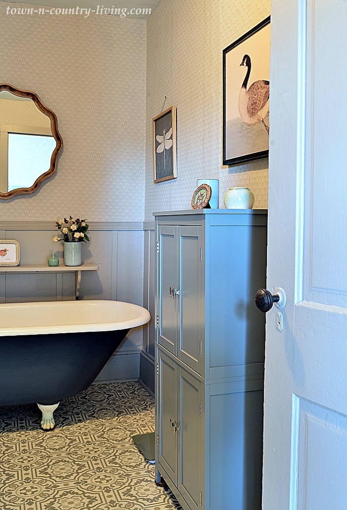 English style bathroom