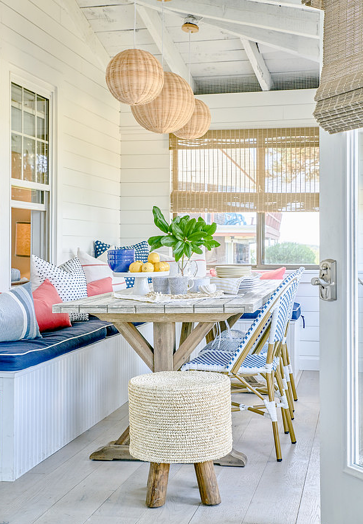 alfresco dining on screened porch