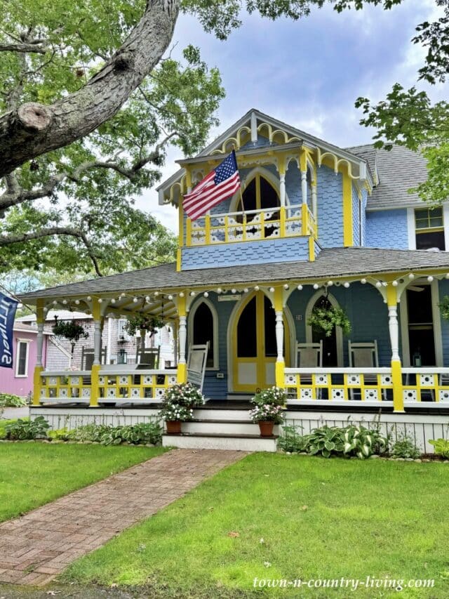 Oak Bluffs’ Magical Gingerbread Cottages: Why They’re a Noted Wonder