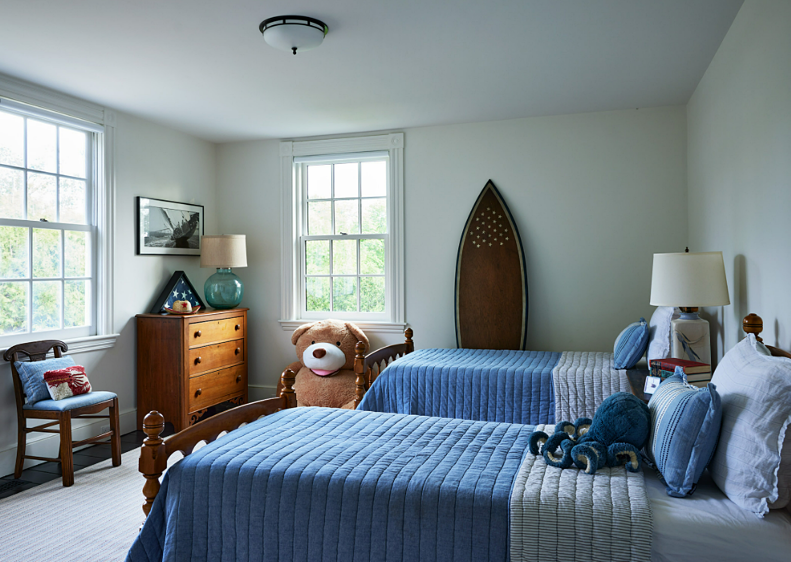 children's twin bedroom