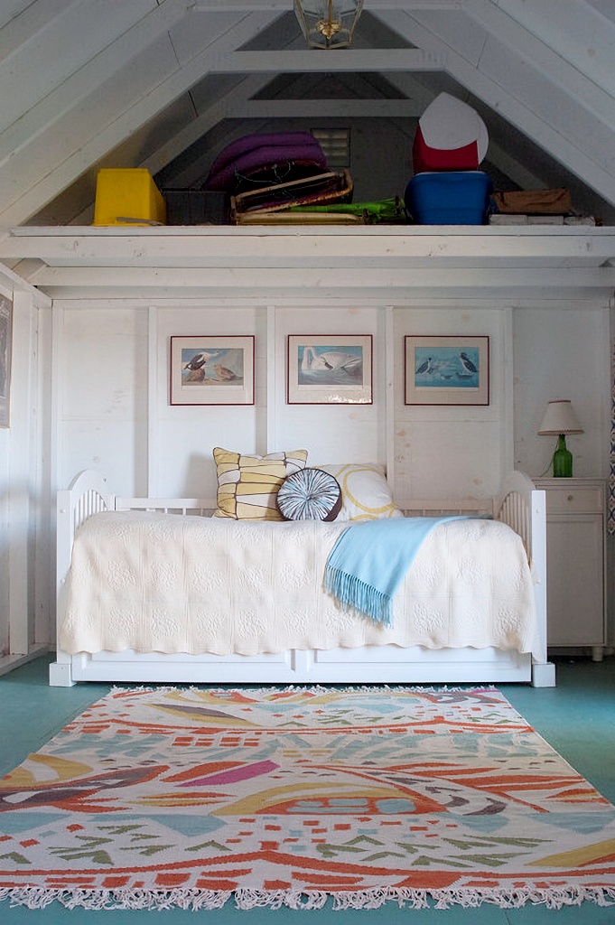 chaise lounge in she shed