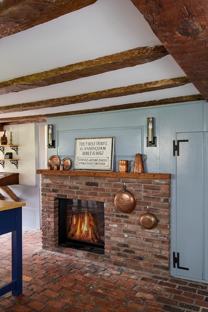 historic home fireplace