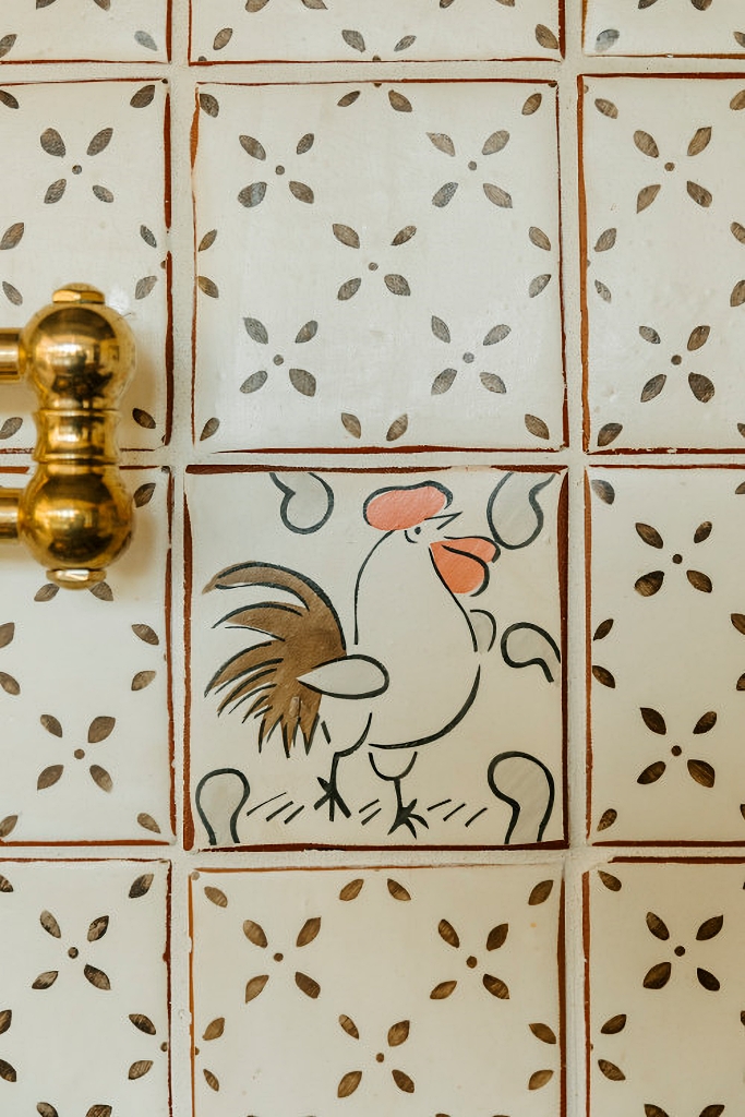 custom rooster tile on backsplash