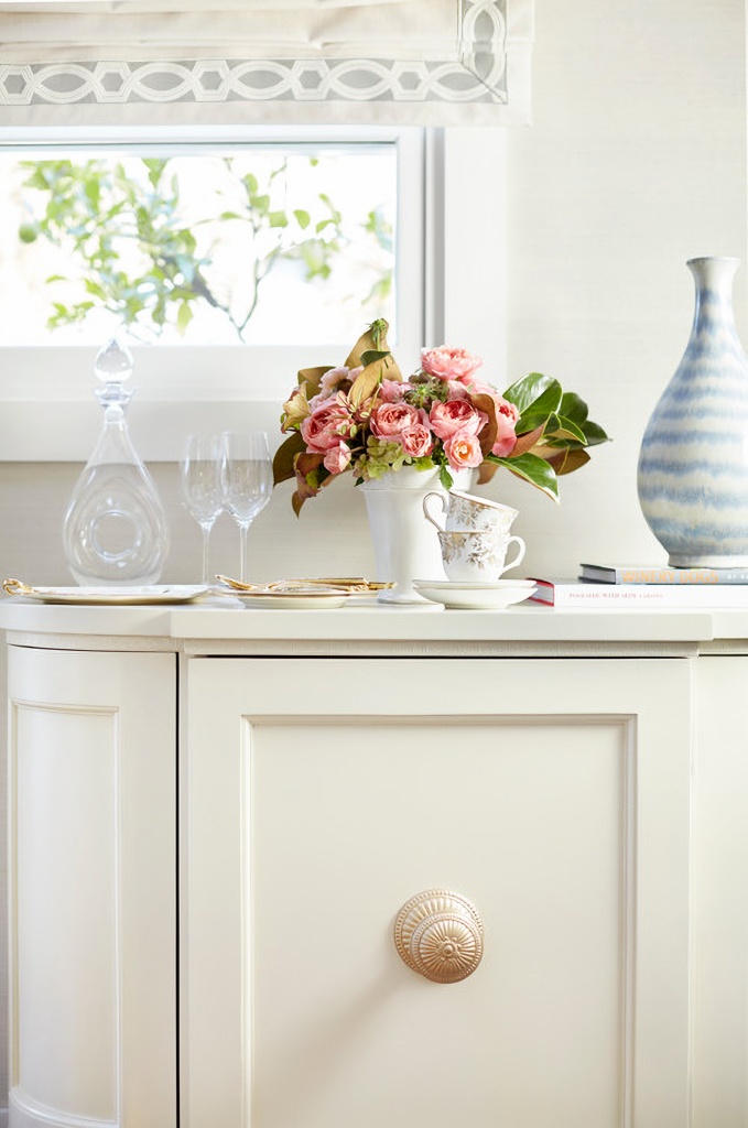 romantic details in Napa guest suite