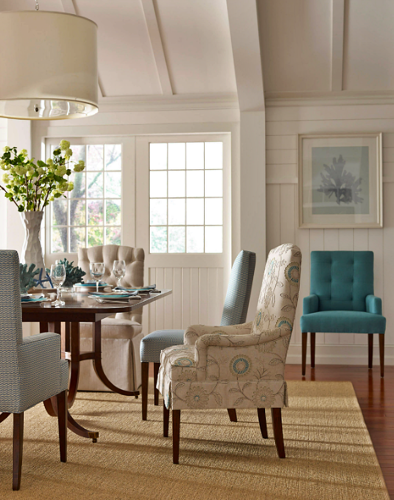 traditional coastal style dining room