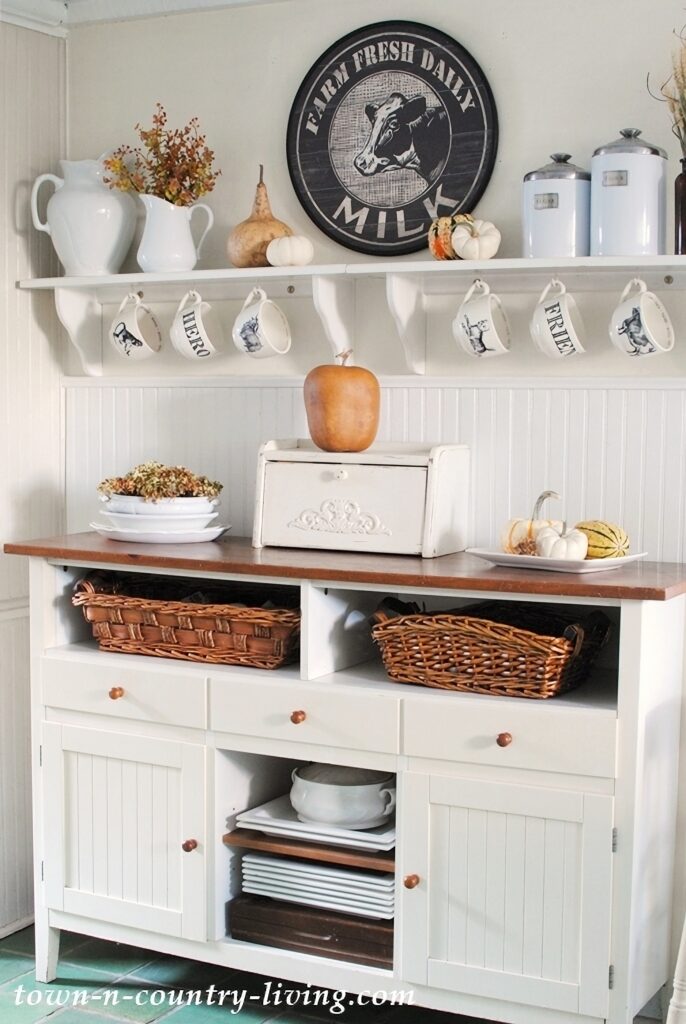 cozy fall decorating in kitchen