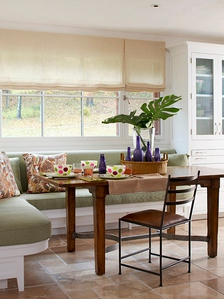 kitchen breakfast nook