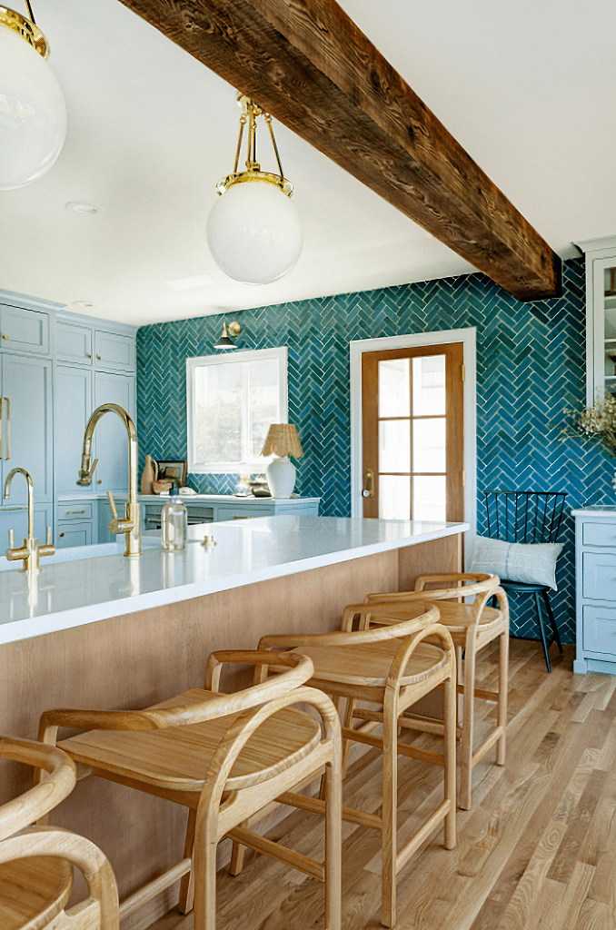 modern coastal style kitchen