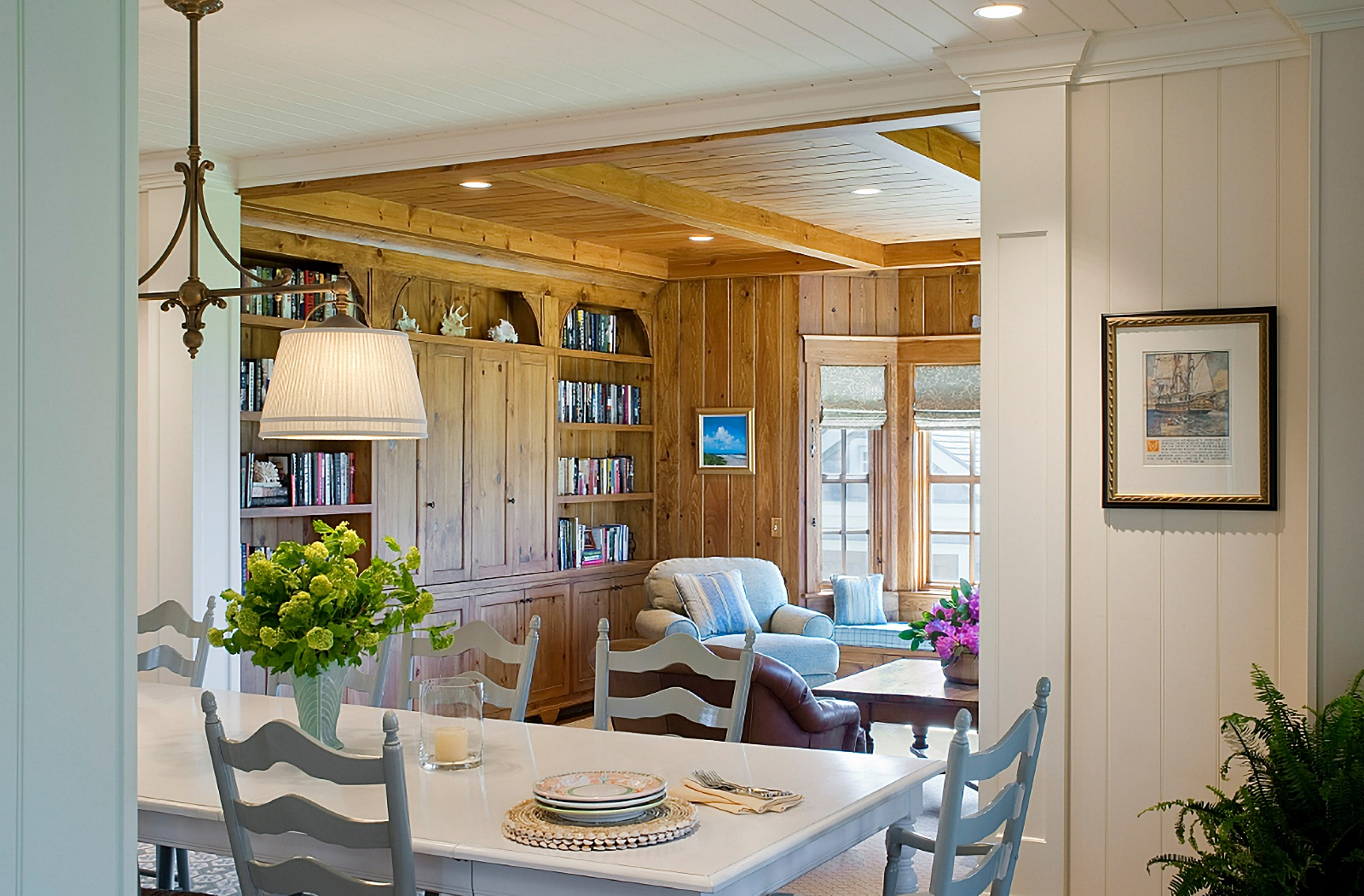 beach cottage dining room