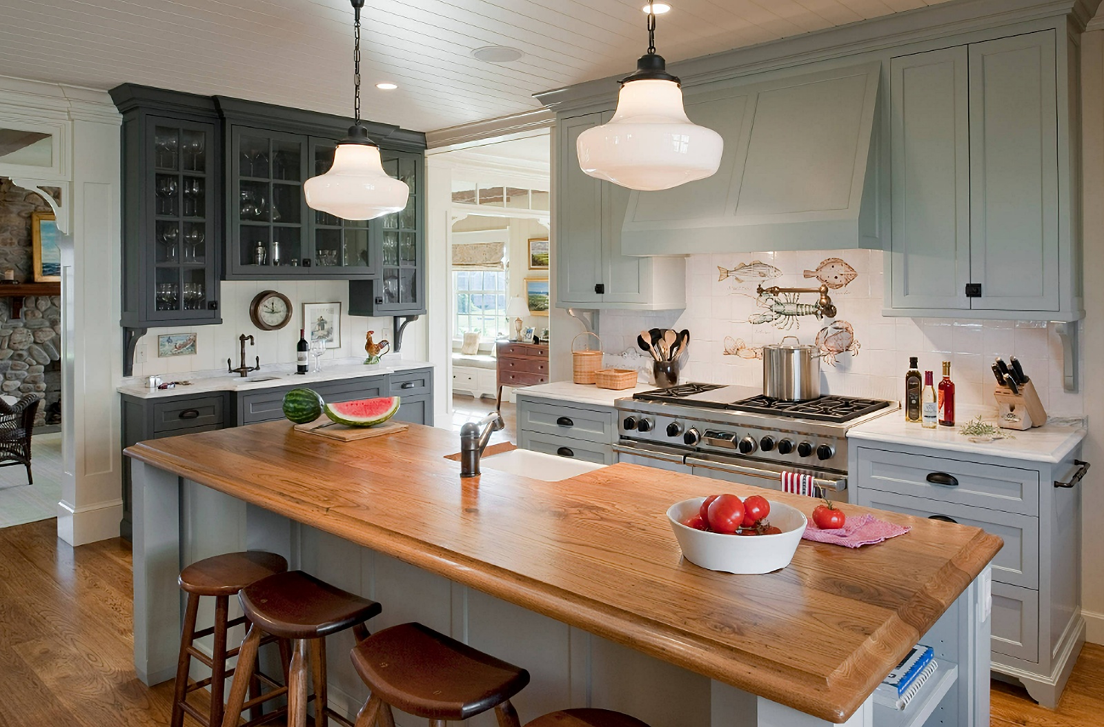 large kitchen island in beach cottage