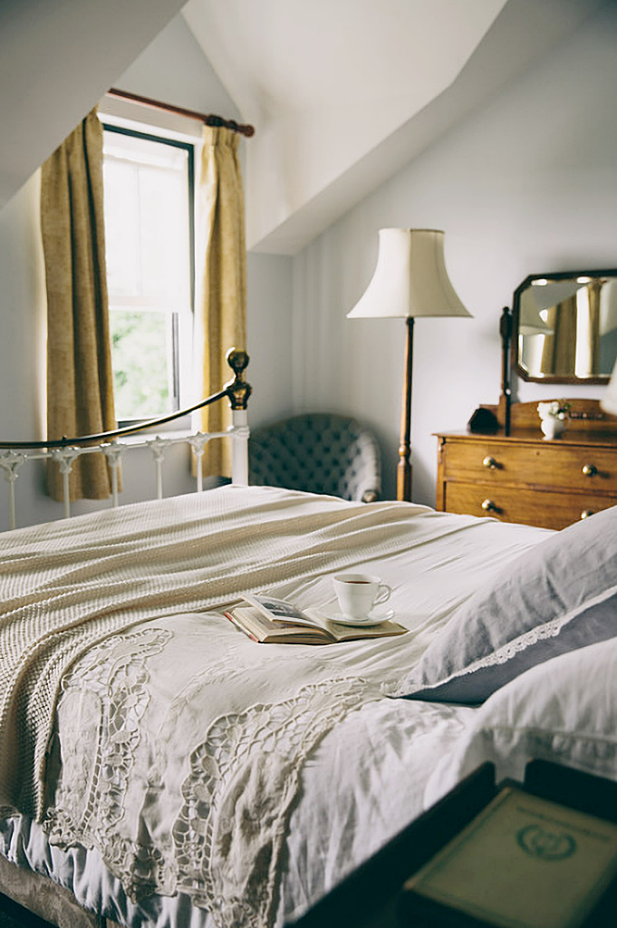 cozy decorating in the bedroom