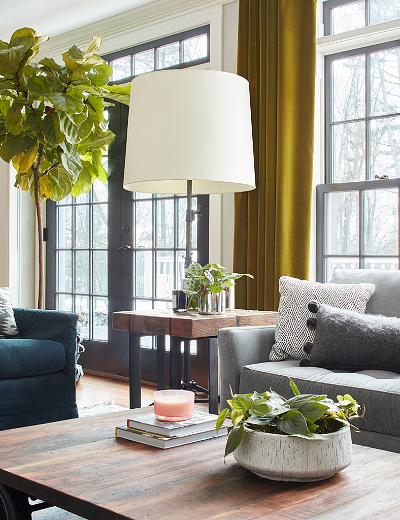 traditional living room with sectional