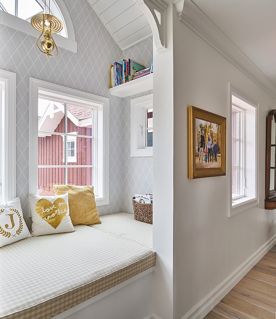 wallpapered window nook