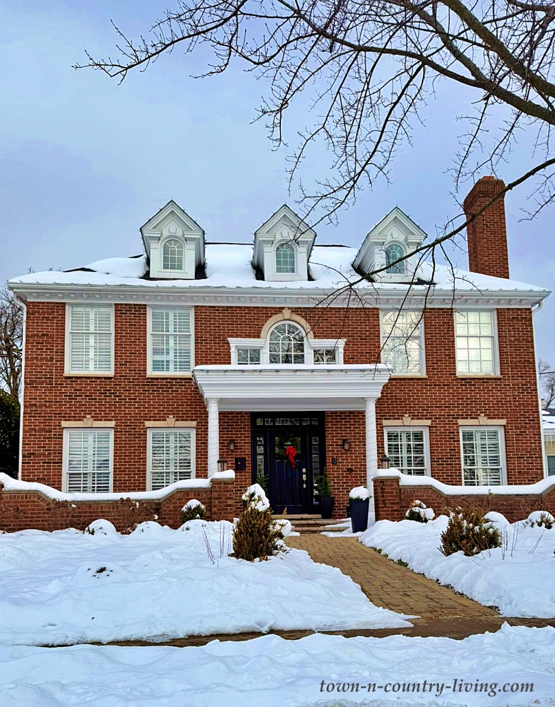 Brick Georgian - Christmas Homes