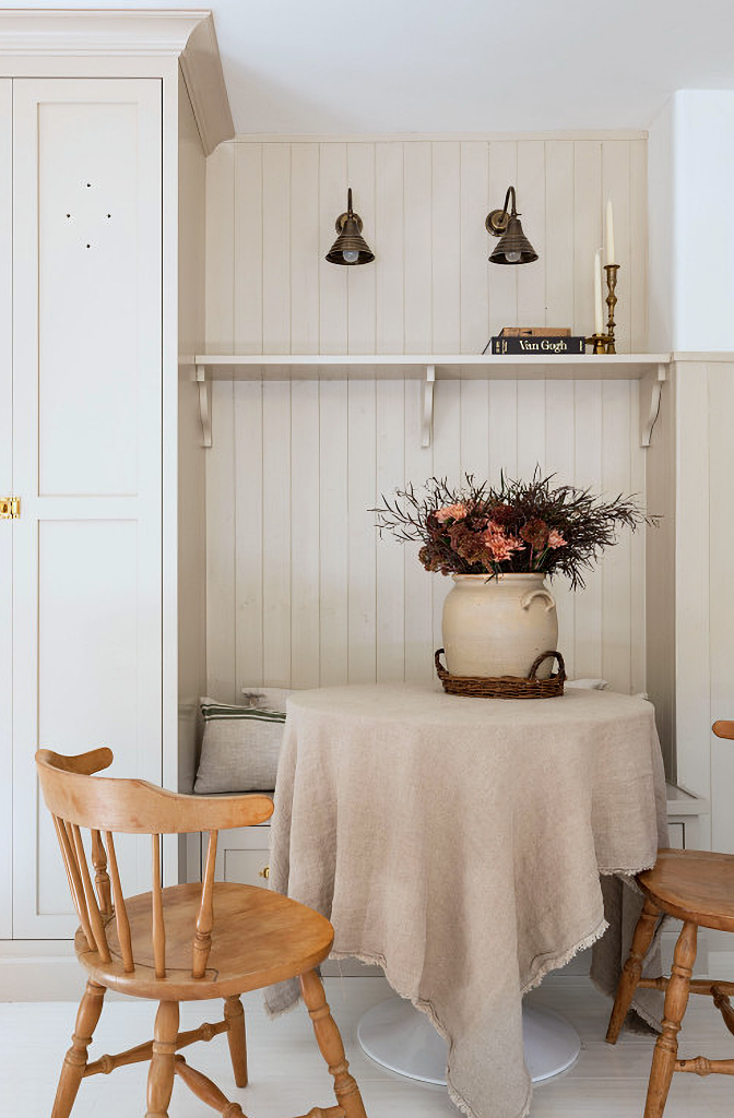 dried floral centerpiece in breakfast nook