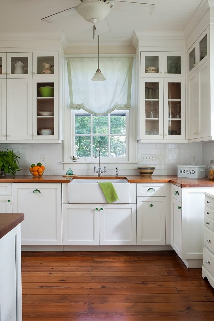 farmhouse kitchen in white and wood