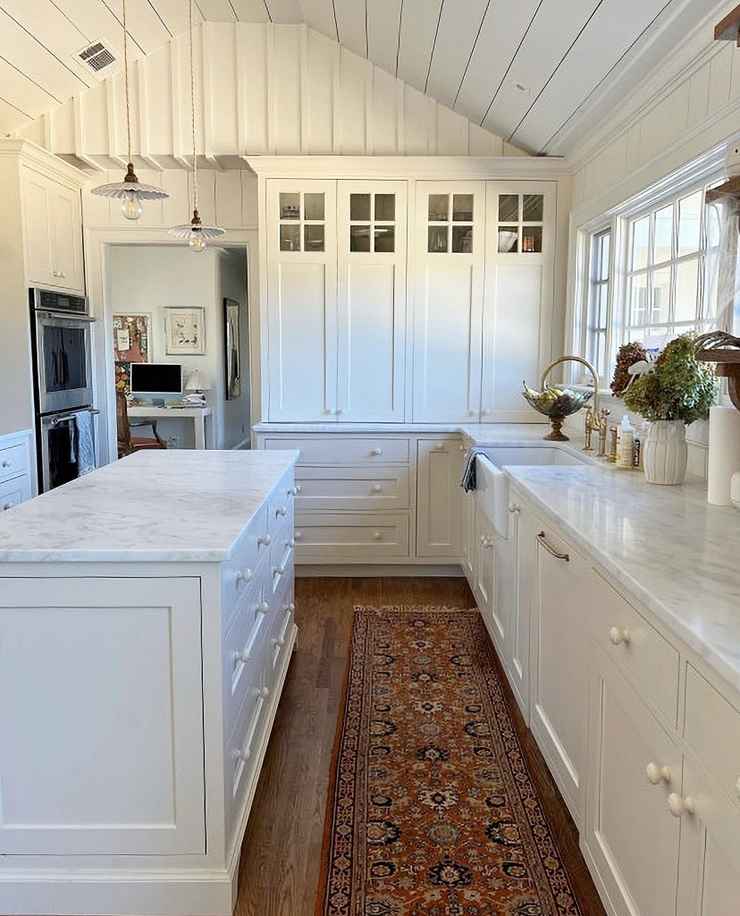long colorful runner in cottage kitchen