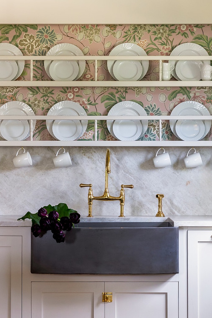 plate rack in kitchen
