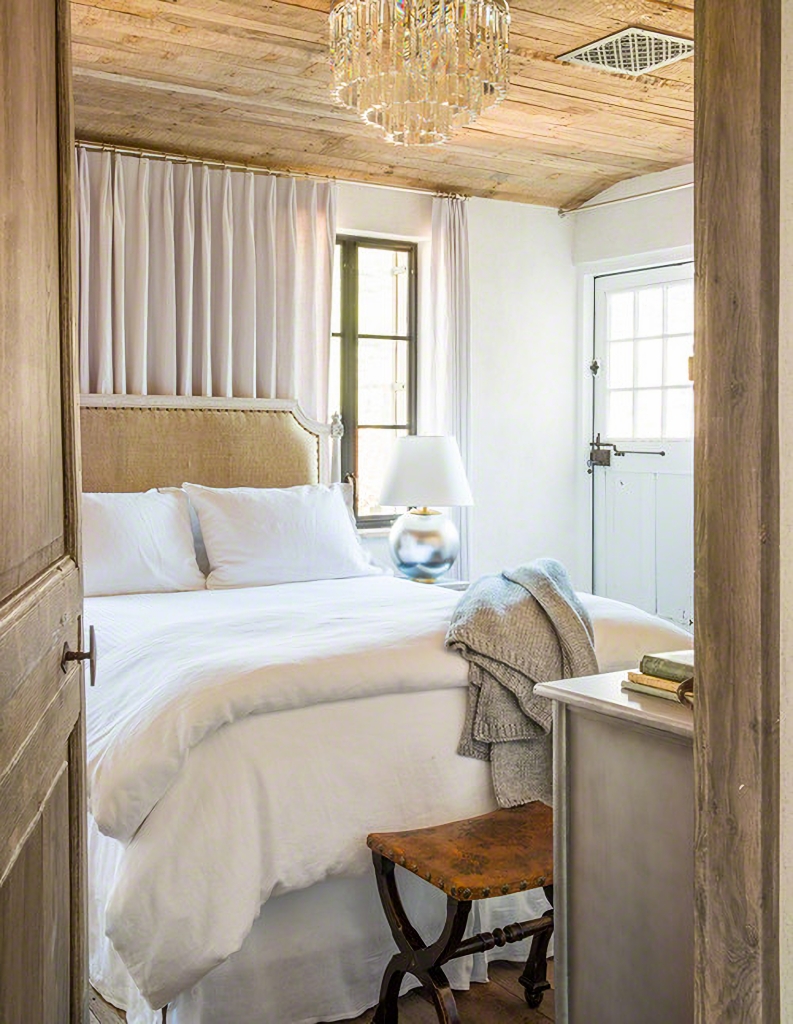 small rustic bedroom