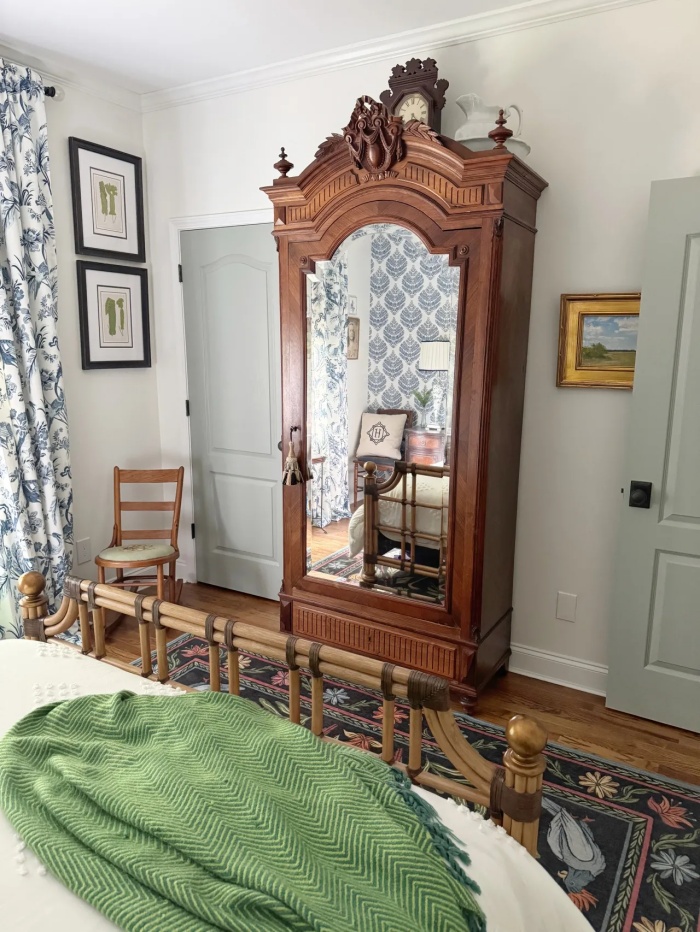 decorating with brown