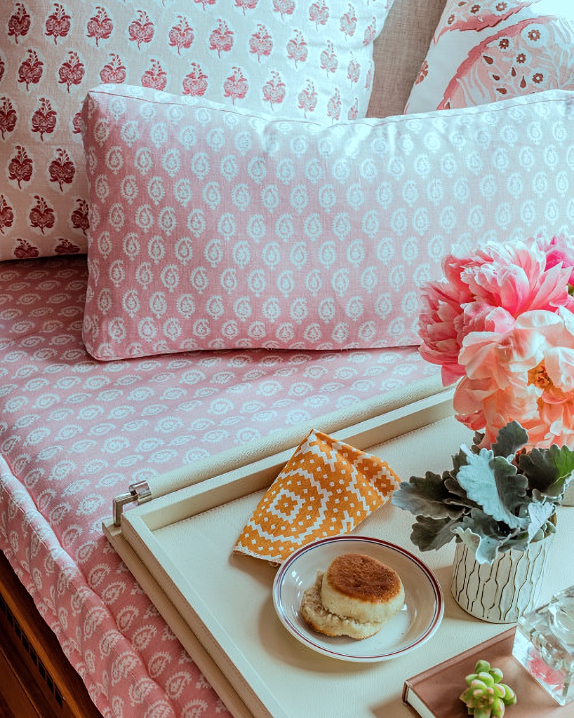 window seat in shades of pink