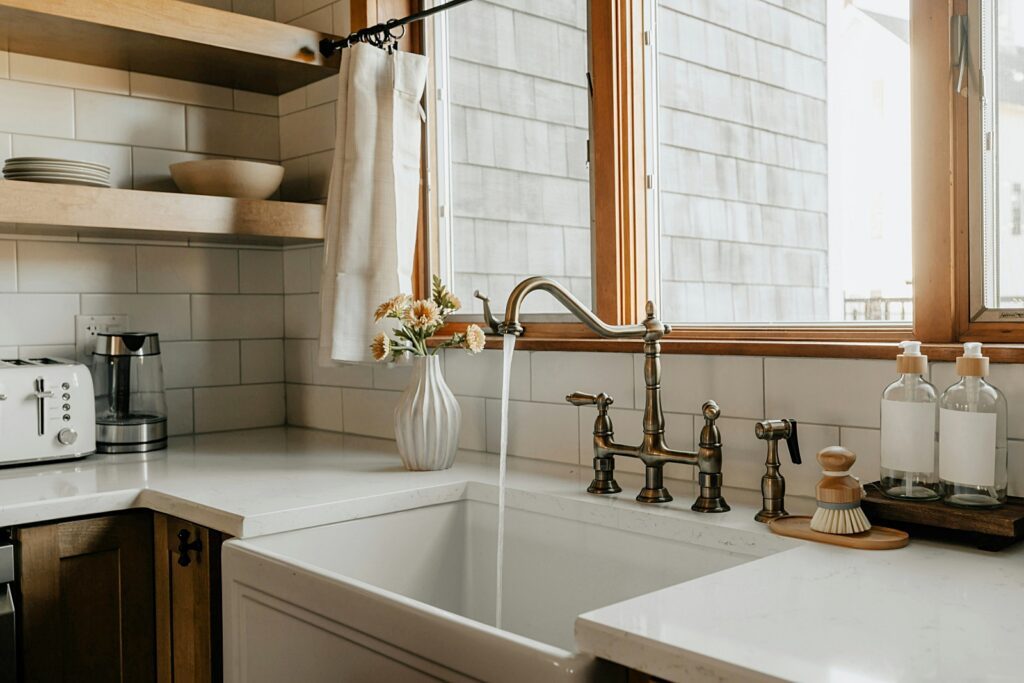 farmhouse kitchen sink