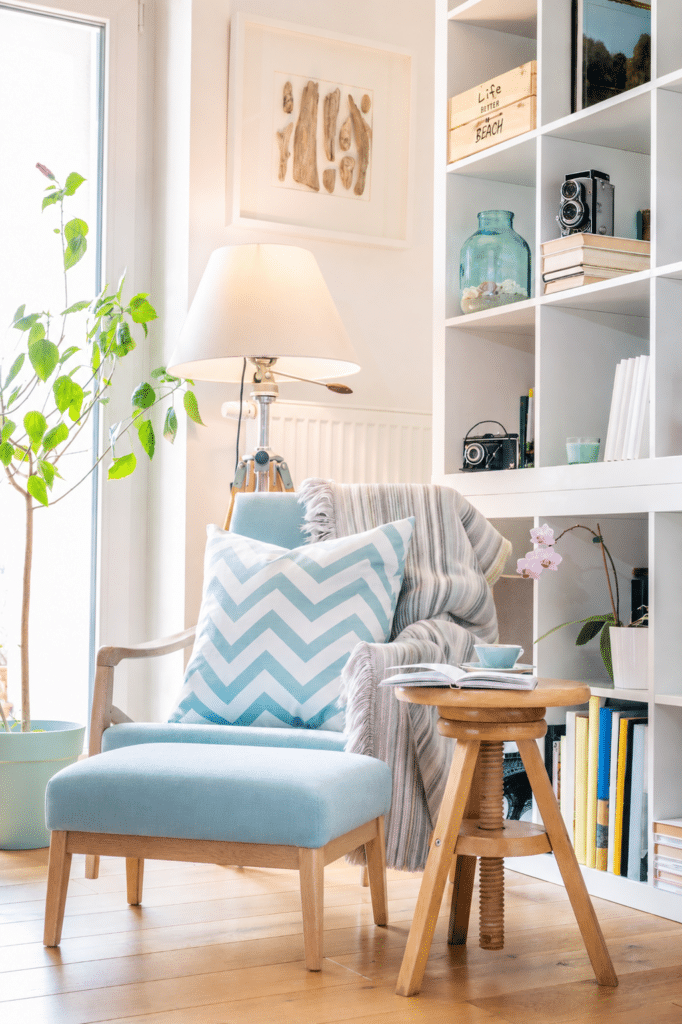 Scandinavian style living room - reading corner