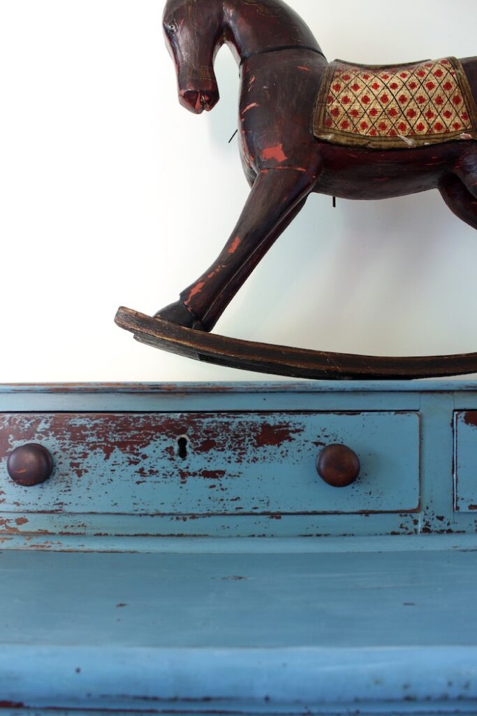 empire dresser