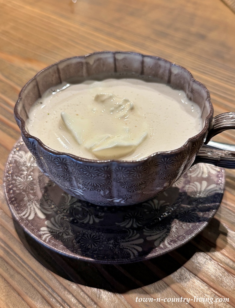 Viennese coffee at Ichiwakaya Coffee