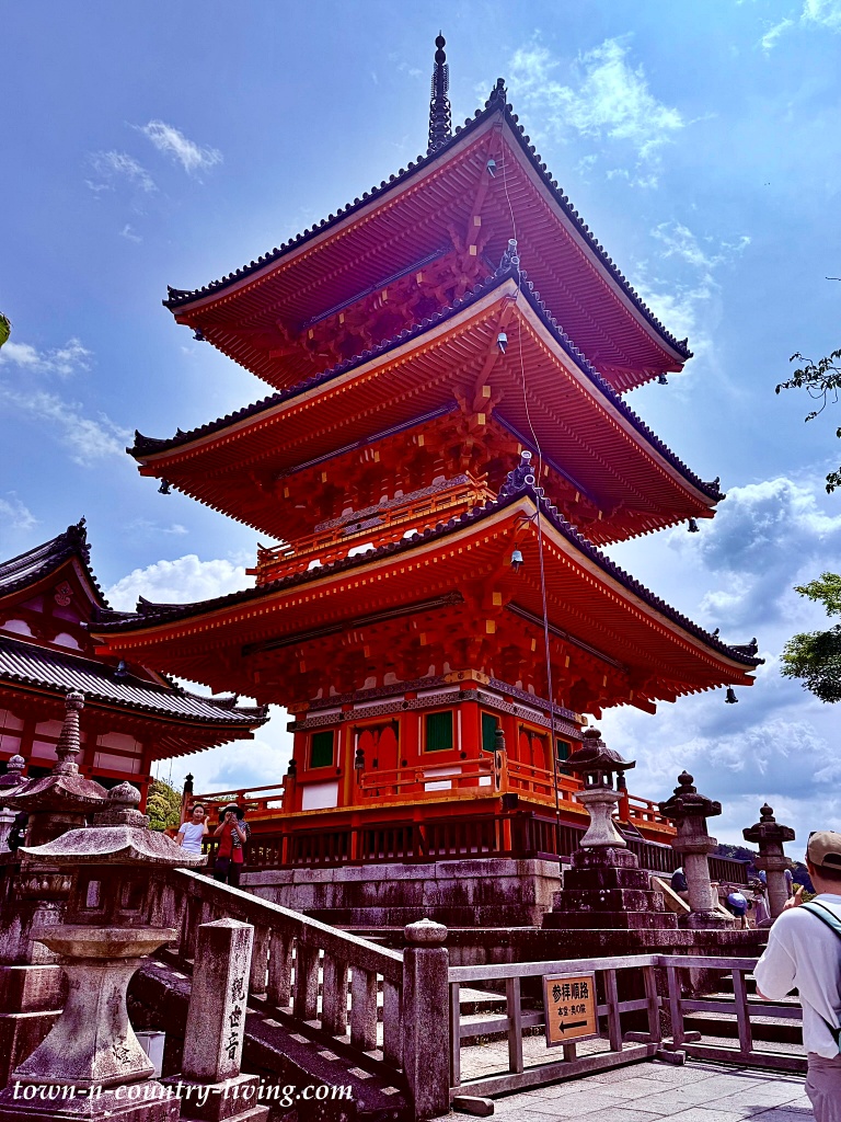 Kiyomizu-dera