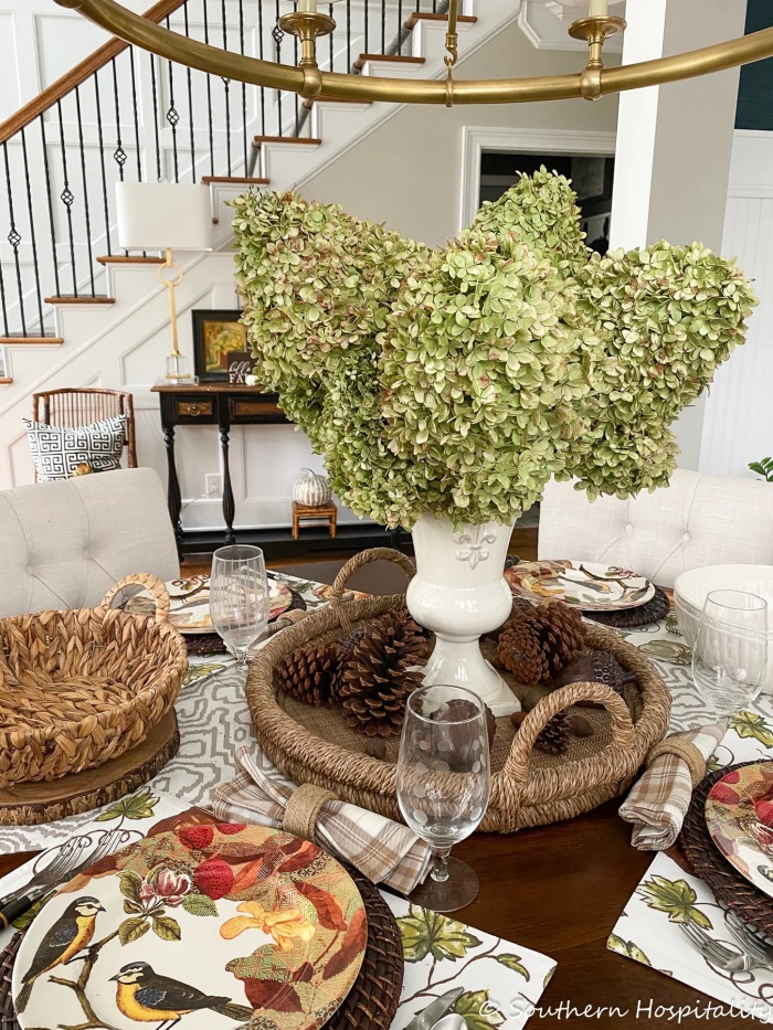 fall dining room