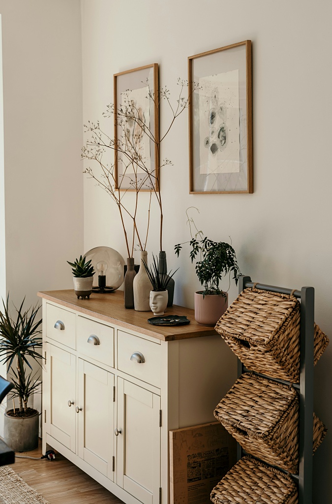 nature inspired vignette in hallway
