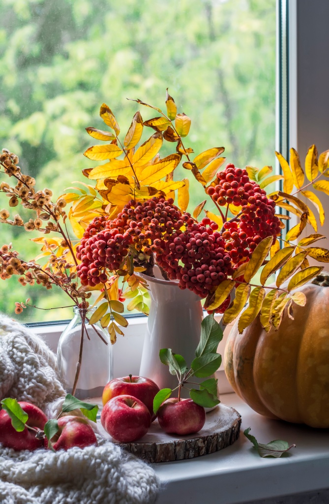 natural autumn arrangement - fall decorating ideas